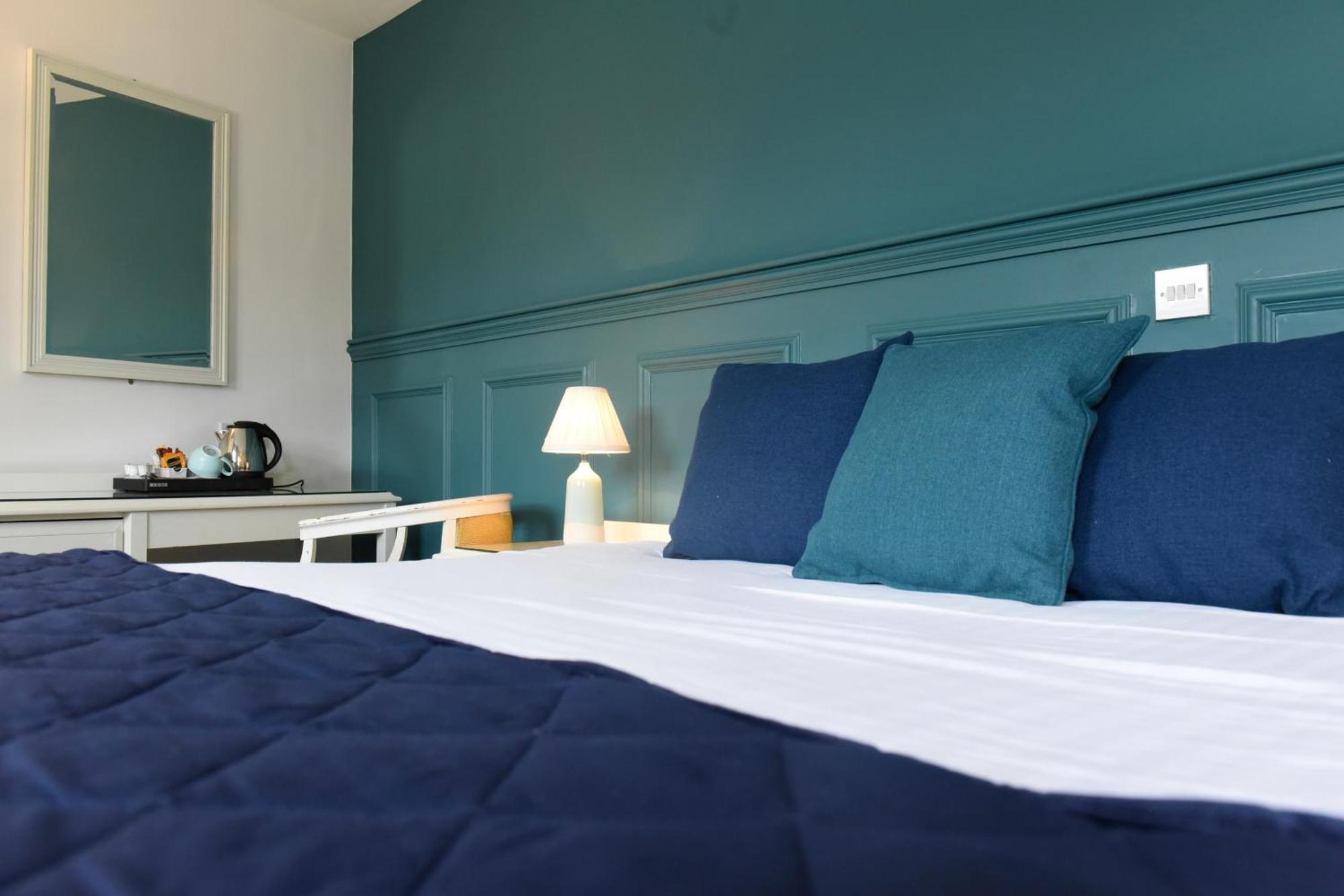 The Lough & Quay Accommodation Town Centre Warrenpoint Exterior foto